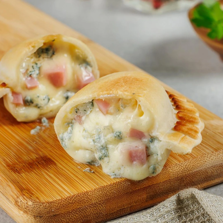 Empanada de roquefort y jamon